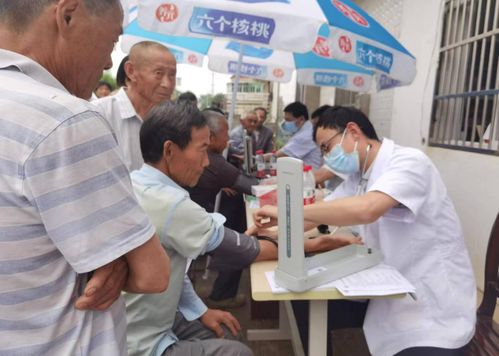 關愛銀齡健康，桐城市新渡鎮啟動老年健康宣傳周暨體檢服務平臺推廣活動